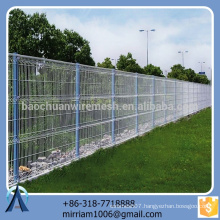 2015 Sarable Pretty Convenient Long Life Galvanized with PVC Coated Triangular Farm Fence